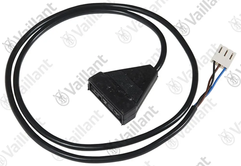 Vaillant-Kabel mit einem dreieckigen Stecker und vier Leitungen, ummantelt in schwarzem Material, für elektrische Verbindungen in Heizungsanlagen.